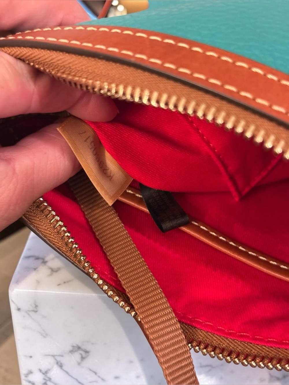 🌿 Dooney & Bourke Pebble Grain East West Pocket Crossbody – Spearmint /Like New! - Picture 7 of 7
